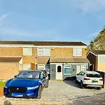 Birmingham City Centre- 9 Bed House With Free Parking