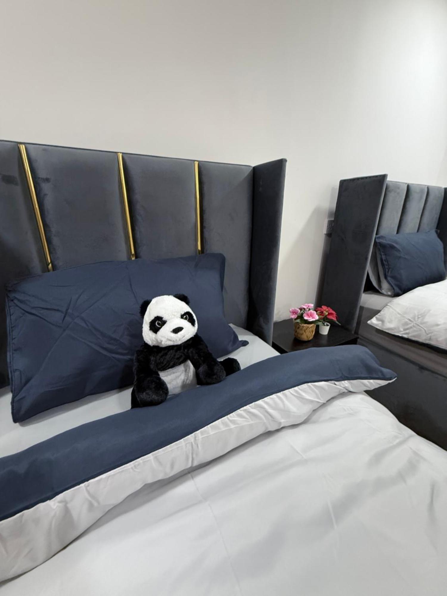Centre- 9 Bed House With Free Parking Apartment